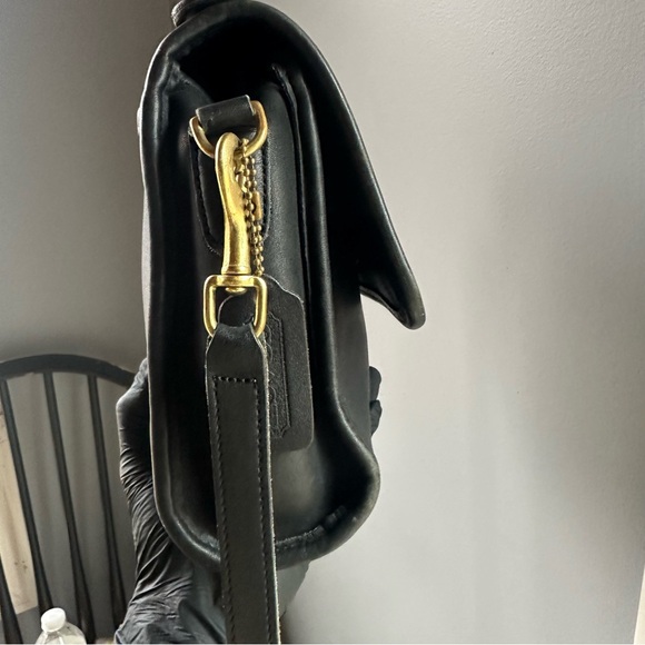 Vintage Coach Court 9870 Leather Handbag Crossbody Black - Picture 3 of 8